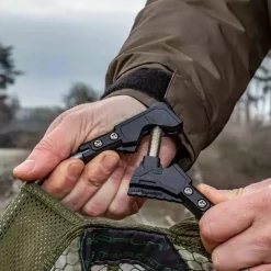 Korum Faltbarer Dreieckskescher 8 Korum Faltbarer Dreieckskescher -Korum Geschäft k0380015 folding triangle net 4 1.jpg